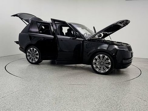 Certified 2023 Land Rover Range Rover SE AWD/4WD image 10