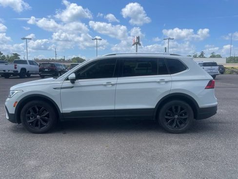 Used 2024 Volkswagen Tiguan SE FWD image 4