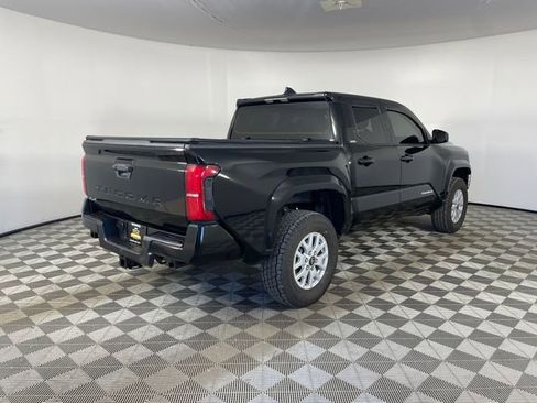Used 2025 Toyota Tacoma SR5 AWD/4WD image 25