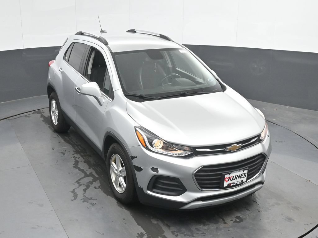 Used 2020 Chevrolet Trax LT w/ LT Convenience Package FWD image 33