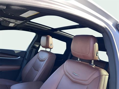 Used 2023 Cadillac XT5 Sportv image 8