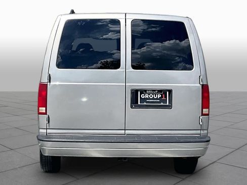 Used 2005 Chevrolet Astro Passenger AWD image 4
