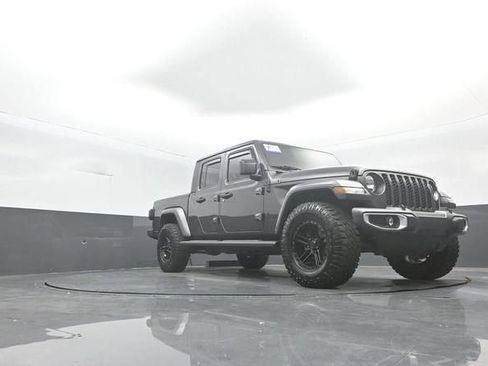 Used 2020 Jeep Gladiator Sport w/ Quick Order Package 24S AWD/4WD image 37