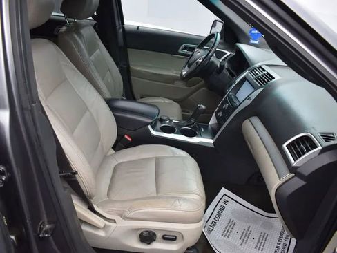 Used 2012 Ford Explorer XLT image 16