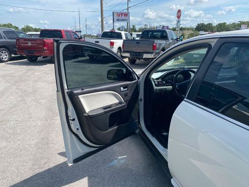 Used 2009 Mercury Sable Premier FWD image 16