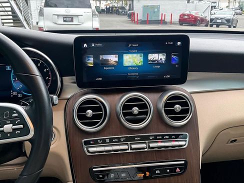 Used 2022 Mercedes-Benz GLC 300 image 7