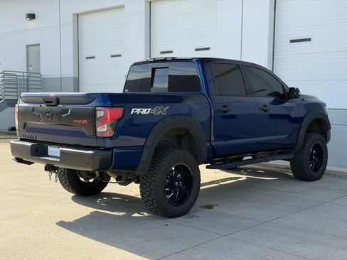 Used 2021 Nissan Titan PRO-4X w/ Pro-4x Convenience Package image 5
