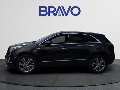 Used 2023 Cadillac XT5 Premium Luxury w/ Technology Package FWD image 2