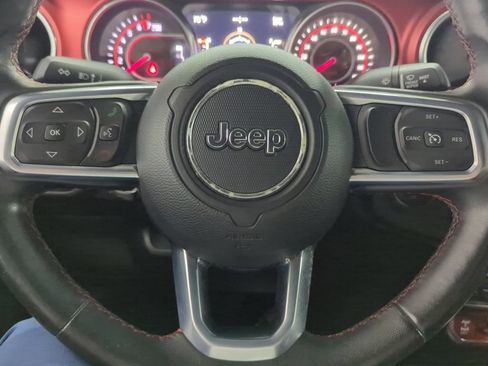 Used 2018 Jeep Wrangler Unlimited Rubicon AWD/4WD image 12