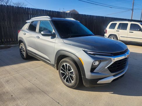 Used 2025 Chevrolet TrailBlazer LT image 4