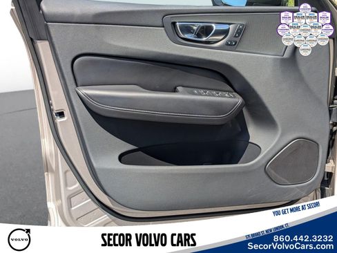 Certified 2023 Volvo XC60 B5 Plus w/ Climate Package AWD/4WD image 11