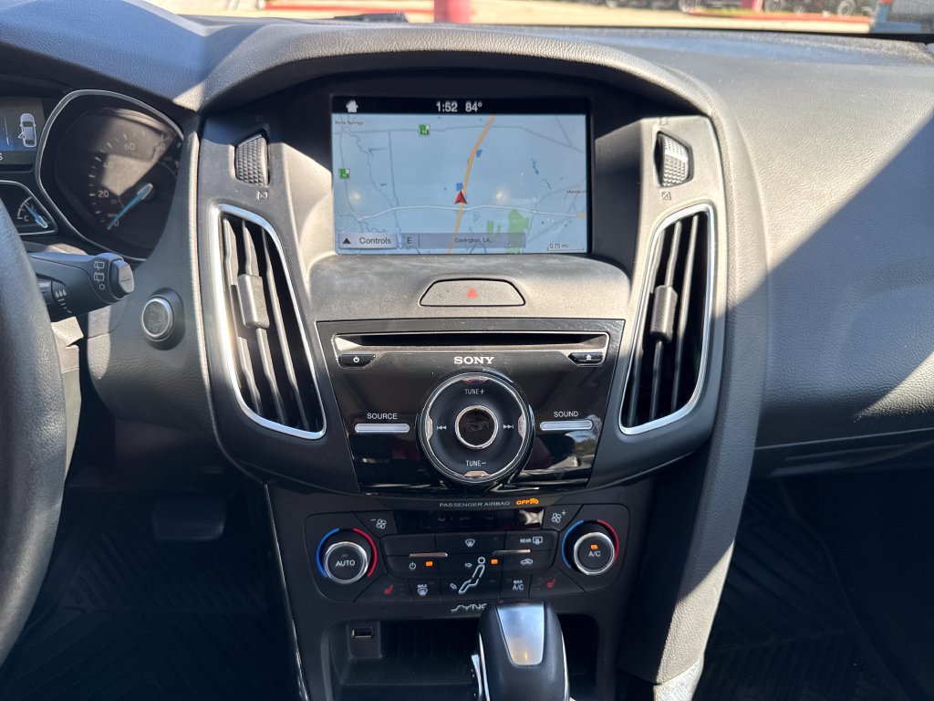 Used 2016 Ford Focus Titanium w/ Titanium Technology Package FWD image 26