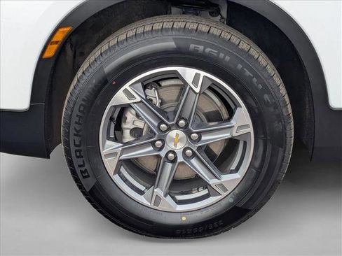 Used 2025 Chevrolet Blazer LT image 24