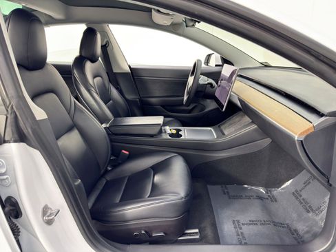 Used 2021 Tesla Model 3 Standard Range Plus image 16
