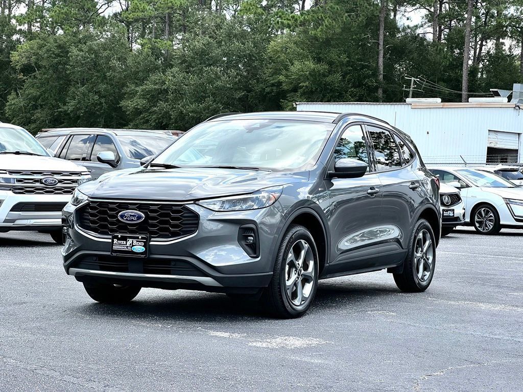 Used 2025 Ford Escape ST-Line Select AWD/4WD image 11
