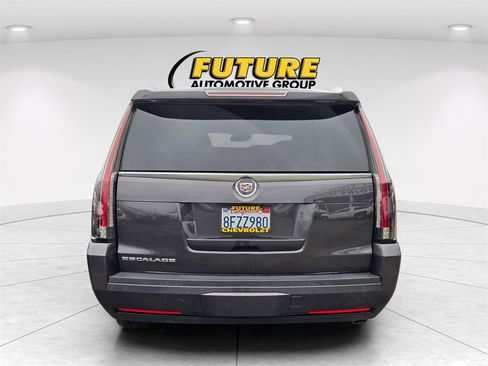 Used 2015 Cadillac Escalade ESV Premium image 5