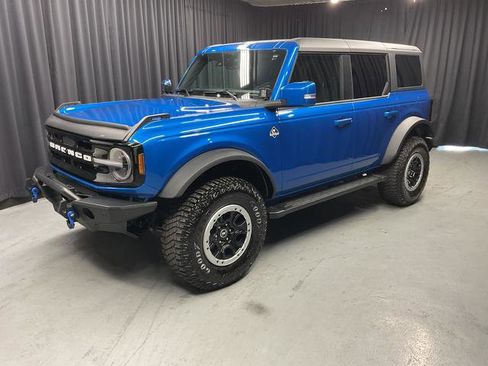 Used 2024 Ford Bronco Outer Banks w/ Sasquatch Package AWD/4WD image 3