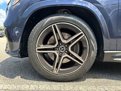 Used 2025 Mercedes-Benz GLS 450 4MATIC image 6