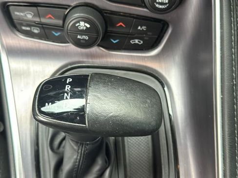 Used 2018 Dodge Challenger SXT RWD image 17