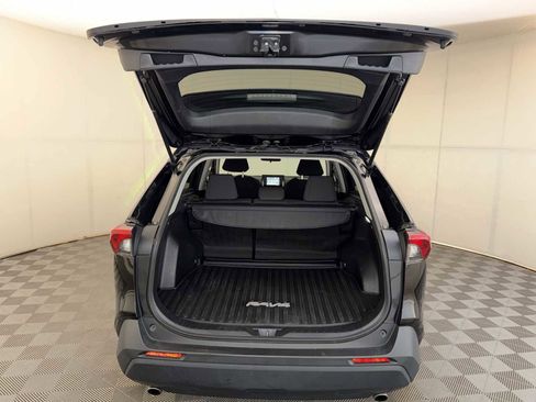 Used 2022 Toyota RAV4 LE AWD/4WD image 19