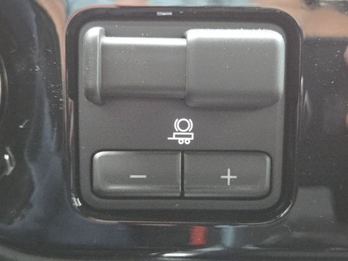 New 2026 GMC Sierra 3500 SLE w/ SLE Convenience Package image 9