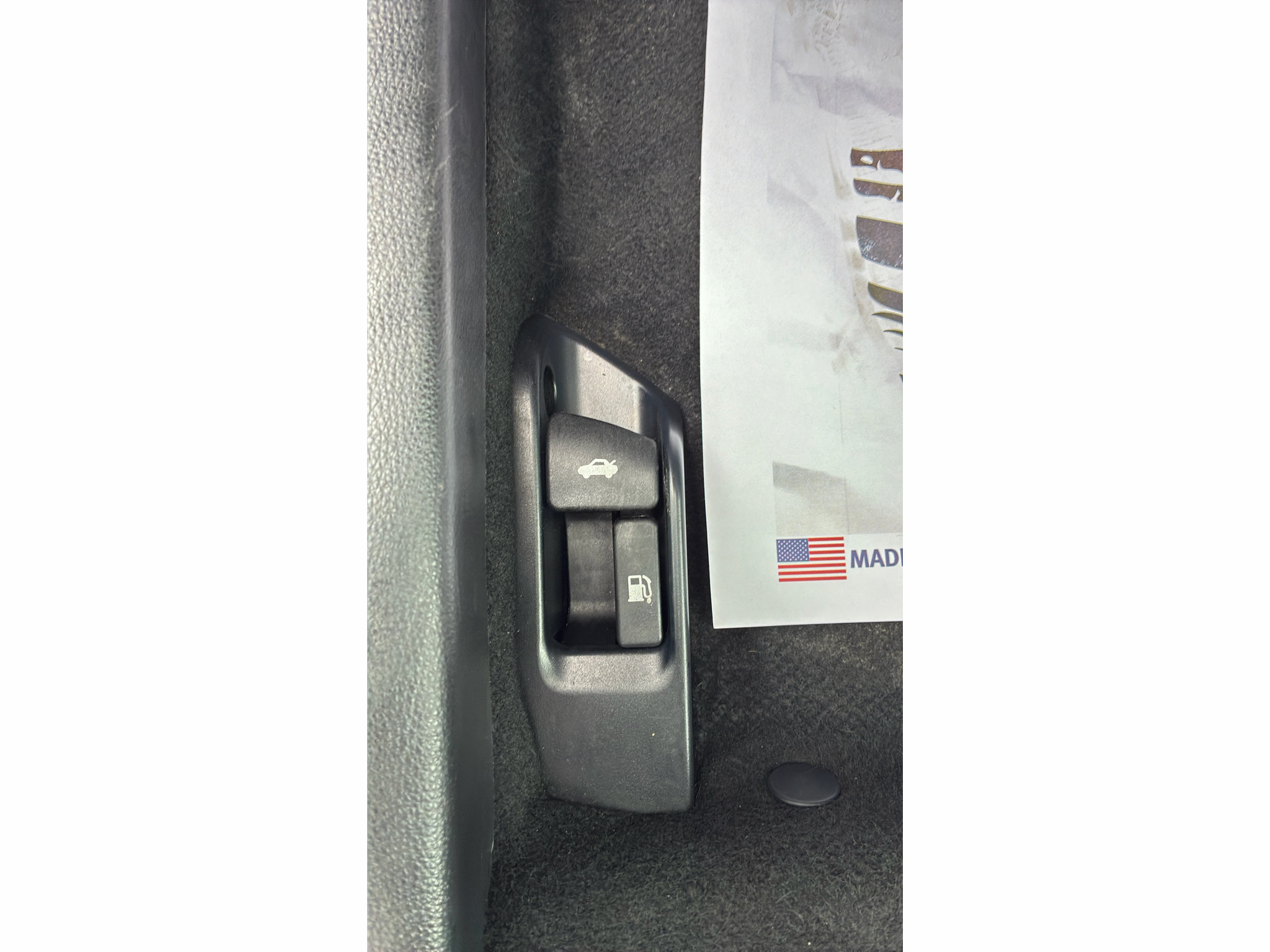 Used 2025 Toyota Corolla LE FWD image 13