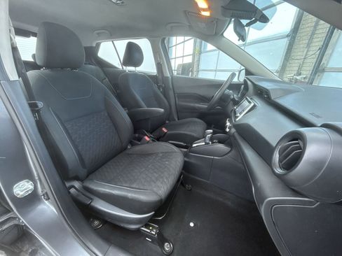 Used 2021 Nissan Kicks S image 13