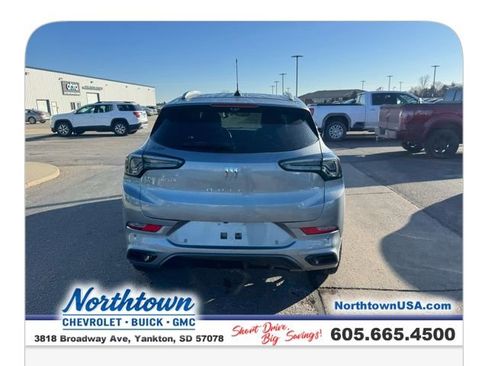Used 2025 Buick Encore GX Avenir w/ Avenir Technology Package image 32