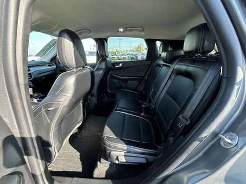 Used 2025 Ford Escape Platinum AWD/4WD image 27