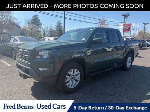 Used 2022 Nissan Frontier SV image 3