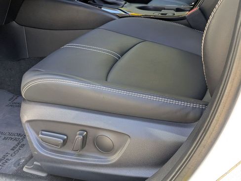 Used 2025 Toyota Corolla XLE image 13