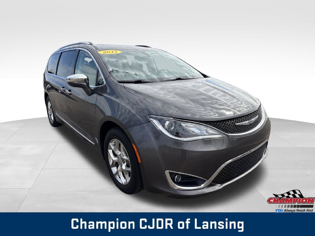 Used 2017 Chrysler Pacifica Limited FWD image 10