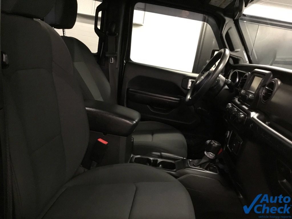 Used 2021 Jeep Wrangler Unlimited Sport AWD/4WD image 38