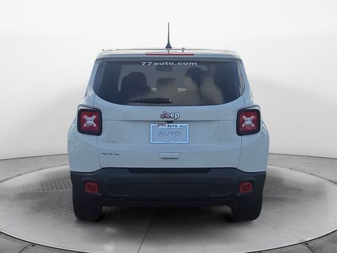 Used 2023 Jeep Renegade Latitude AWD/4WD image 4