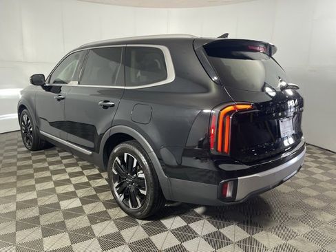 Used 2023 Kia Telluride SX image 2