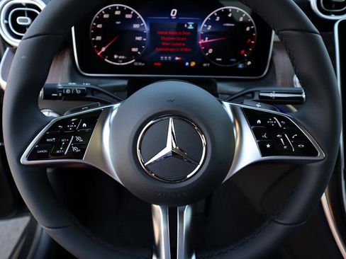 Used 2026 Mercedes-Benz GLC 300 4MATIC image 35