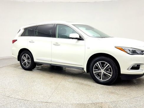 Used 2019 INFINITI QX60 Luxe w/ Essential Package image 3