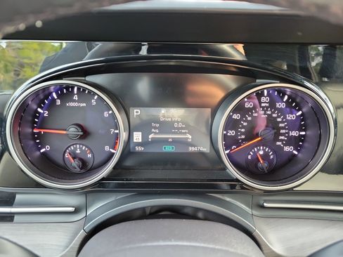 Certified 2024 Kia Carnival EX image 26