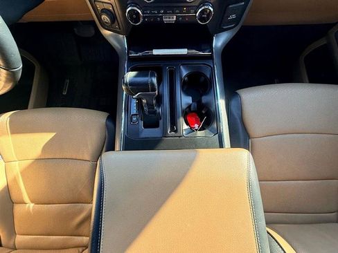 Used 2022 Ford F150 Lariat w/ Equipment Group 502A High image 41