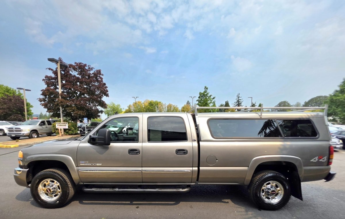 Used 2007 GMC Sierra 2500 SLT w/ Heavy-Duty Power Package AWD/4WD image 5