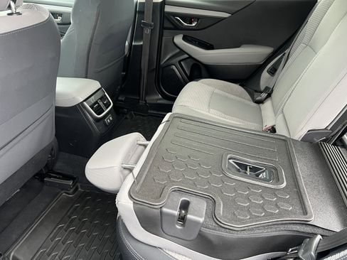 Used 2022 Subaru Outback Premium image 19