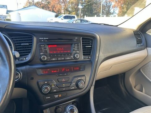 Used 2011 Kia Optima EX image 14