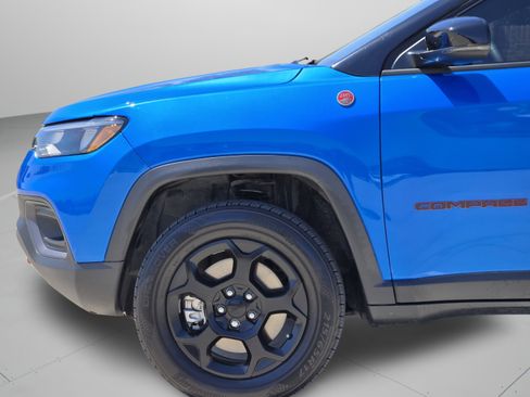 Used 2023 Jeep Compass Trailhawk w/ Trailhawk Convenience Group AWD/4WD image 29