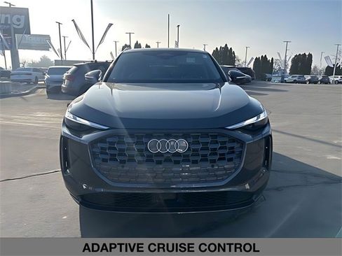 Used 2025 Audi Q5 Premium w/ Convenience Package image 8