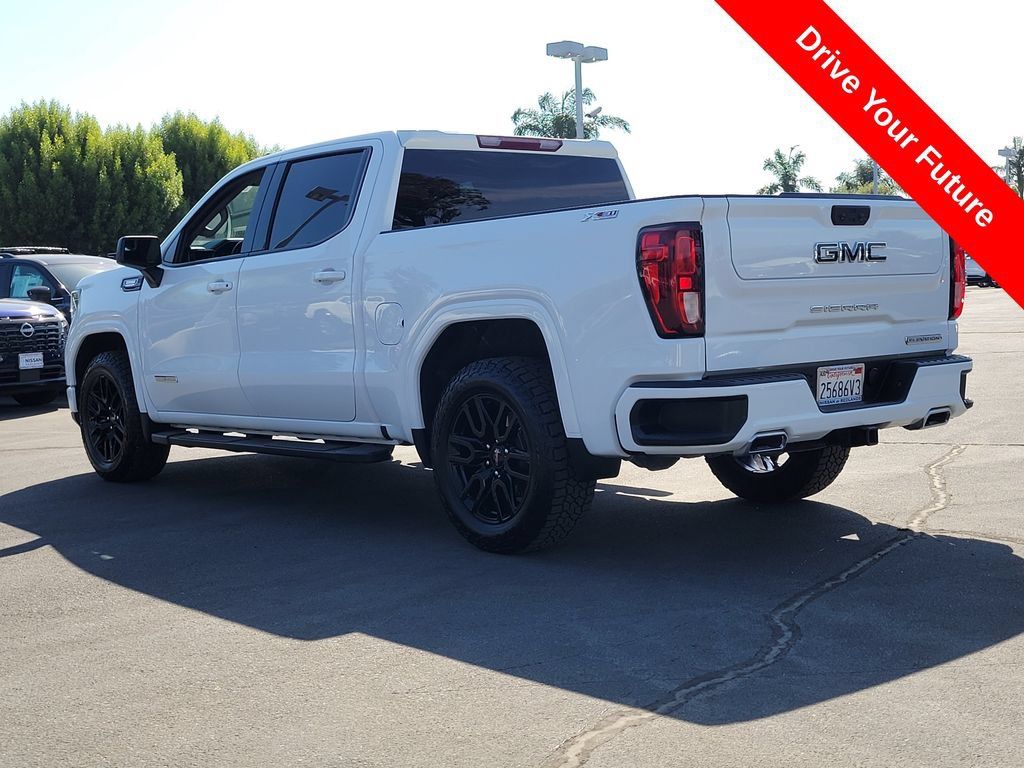 Used 2023 GMC Sierra 1500 Elevation w/ LPO, Elevation Black Package AWD/4WD image 3