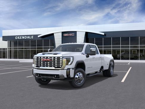 New 2026 GMC Sierra 3500 Denali w/ Denali Reserve Package image 8