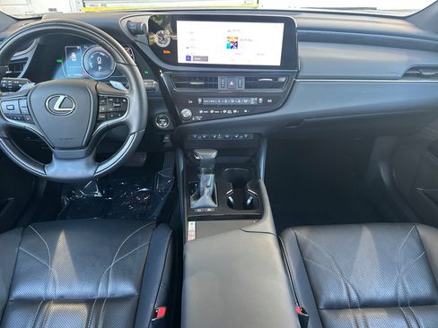 Used 2024 Lexus ES 300h w/ Accessory Package (Z1) FWD image 17