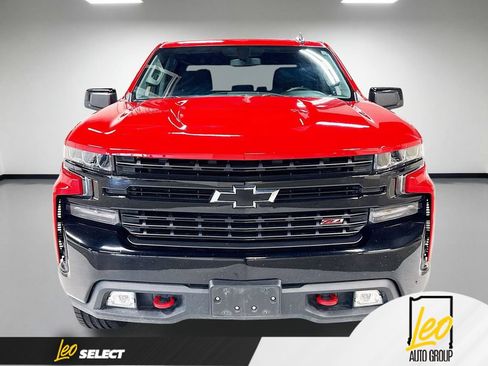 Used 2022 Chevrolet Silverado 1500 LT Trail Boss w/ Bed Protection Package AWD/4WD image 2