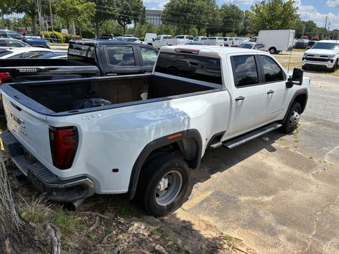 Used 2024 GMC Sierra 3500 Pro w/ Convenience Package AWD/4WD image 8
