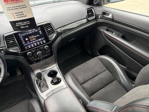 Used 2020 Jeep Grand Cherokee Trailhawk AWD/4WD image 22